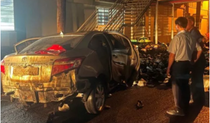 Chồng lái ô tô tông thẳng vào công ty vợ khiến 4 người thương vong