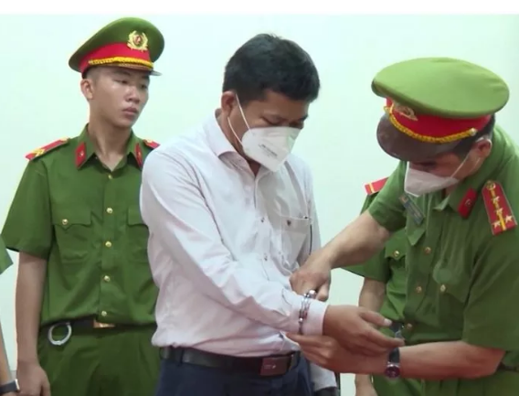 Bắt cựu giám đốc CDC Bình Phước cùng thuộc cấp do liên quan vụ Việt Á