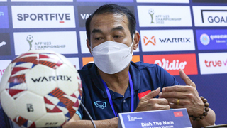 HLV Đinh Thế Nam lên ‘dây cót’ tinh thần cho học trò trước trận gặp Thái Lan