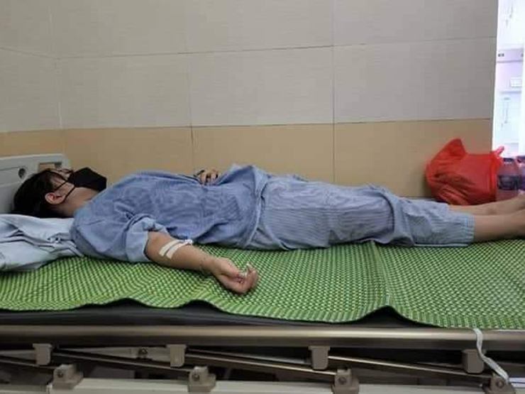 Cô gái tố bị sàm sỡ, hành hung ngay tại trung tâm thương mại lớn ở Hà Nội