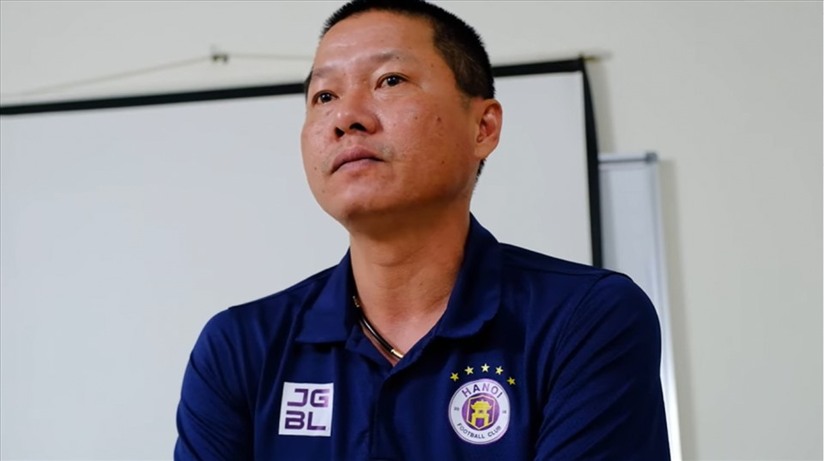 HLV Chu Đình Nghiêm phát biểu bất ngờ sau trận thua SLNA