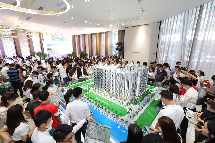 Lễ giới thiệu dự án chung cư Hà Nội Hanoi Melody Residences thu hút đông đảo khách hàng tham gia trong bối cảnh nguồn cung khan hiếm.