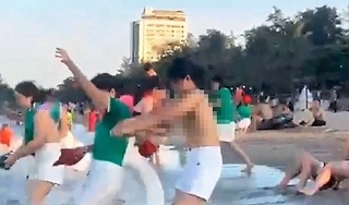 Vụ nhóm nữ du khách cởi áo ngực chơi team building: Phạt 400 nghìn đồng đơn vị tổ chức sự kiện