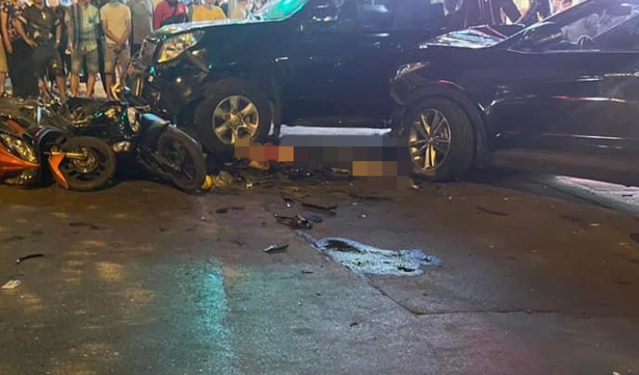 Xe Santafe tông liên hoàn loạt xe máy và ô tô trên phố, nhiều người thương vong