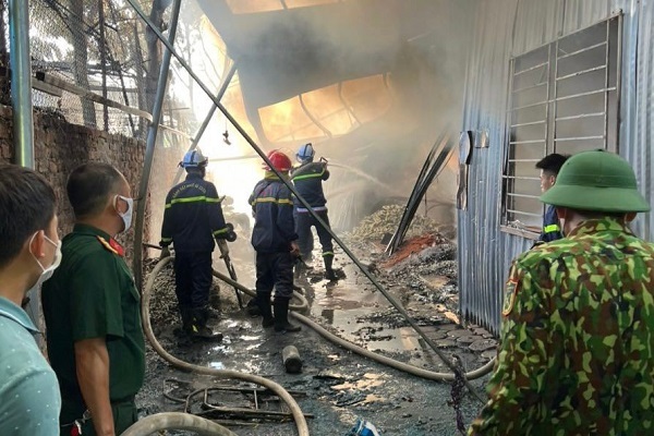 Liên tiếp các vụ cháy xảy ra tại Hà Nội do chập điện và hóa vàng