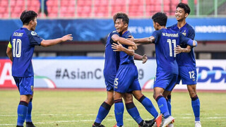 Nhiều cầu thủ trẻ Thái Lan trở nên hư đốn khi lên tuyển quốc gia