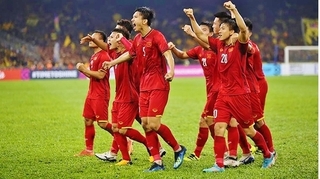Đội tuyển Việt Nam bỏ xa Thái Lan trên bảng xếp hạng FIFA mới nhất
