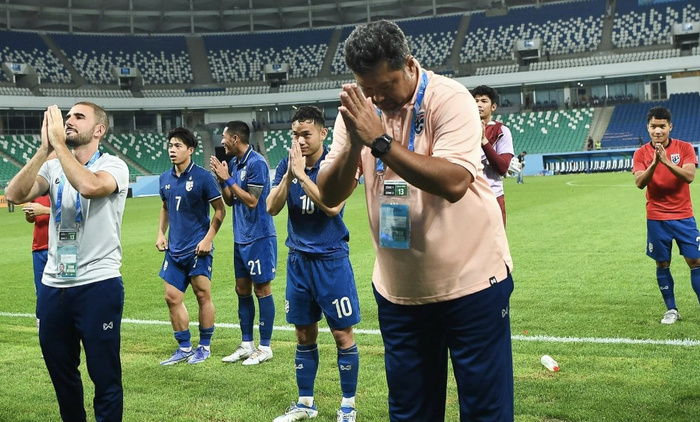 Liên đoàn bóng đá Thái Lan bị các CLB liên tục đòi nợ