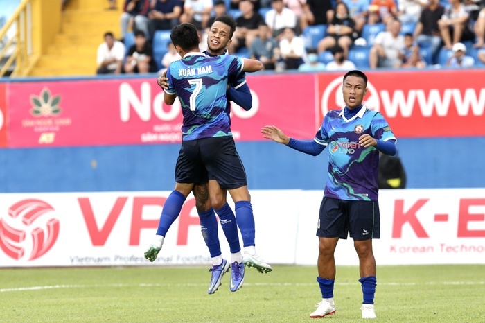 HLV Bình Dương ngợi khen Bình Định, chỉ ra những ứng viên vô địch V.League