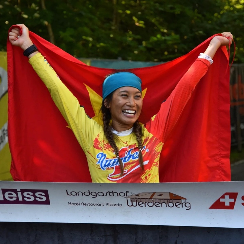 Cô gái thép Việt Nam vô địch cuộc thi bơi 38 km, đạp xe 1800 km, chạy bộ 422 km liên tục trong 14 ngày