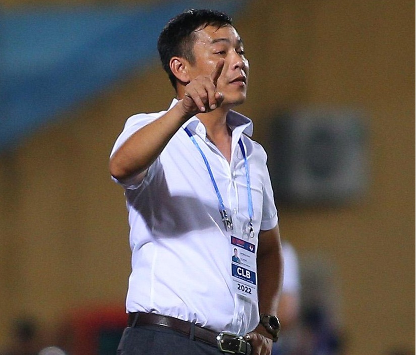 HLV SLNA thất vọng với hàng thủ của đội nhà sau trận thua Thanh Hóa
