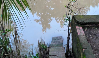 2 bé trai 5 tuổi đuối nước thương tâm trên sông Rạch Múc