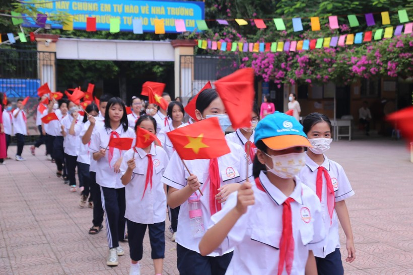 Hà Nội tiếp tục hỗ trợ 50% học phí trong năm học 2022-2023