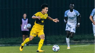 Báo Trung Quốc chỉ ra nguyên nhân khiến Quang Hải thất sủng ở Pau FC
