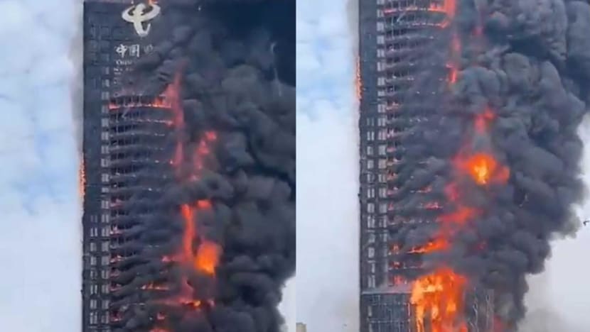 Cháy lớn tại tòa nhà chọc trời của China Telecom ở Hồ Nam, Trung Quốc