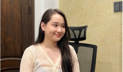 Trúc Anh 'Mắt biếc' bị thoái hóa khớp, tăng 8kg