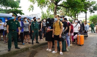 Tiếp nhận 71 công dân Việt Nam tháo chạy khỏi casino ở Campuchia