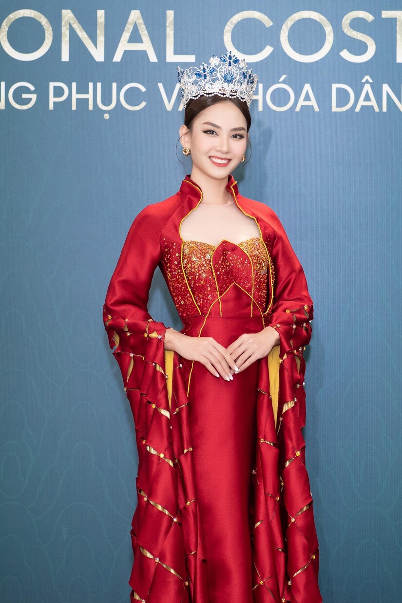 Mãn nhãn ngắm Hoa hậu Thùy Tiên, Tiểu Vy và Top 50 Miss Grand Vietnam 2022 trình diễn trước chung kết