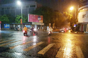 Quảng Nam và Đà Nẵng yêu cầu người dân không ra khỏi nhà từ tối nay