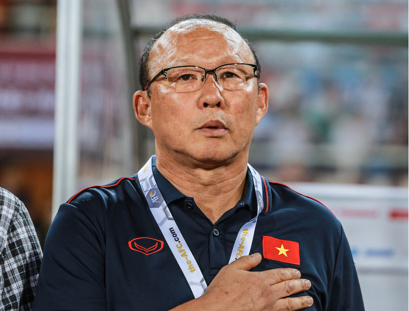 HLV Park Hang Seo ấn ý nói về hợp đồng với bóng đá Việt Nam