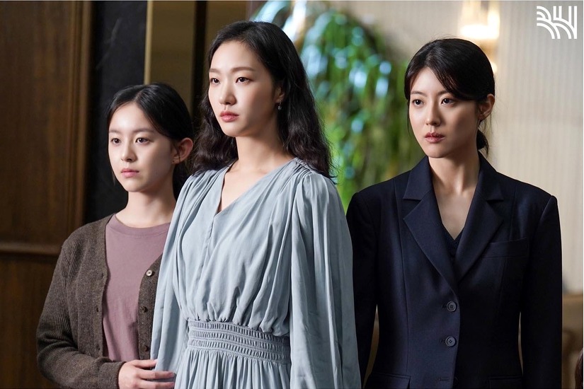 Yêu cầu Netflix gỡ phim Ba chị em của Hàn Quốc vì xuyên tạc lịch sử