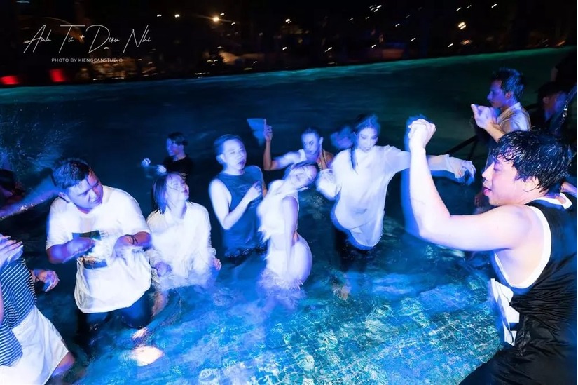 Dàn sao Việt xả ảnh hồ bơi ở đám cưới Diệu Nhi - Anh Tú