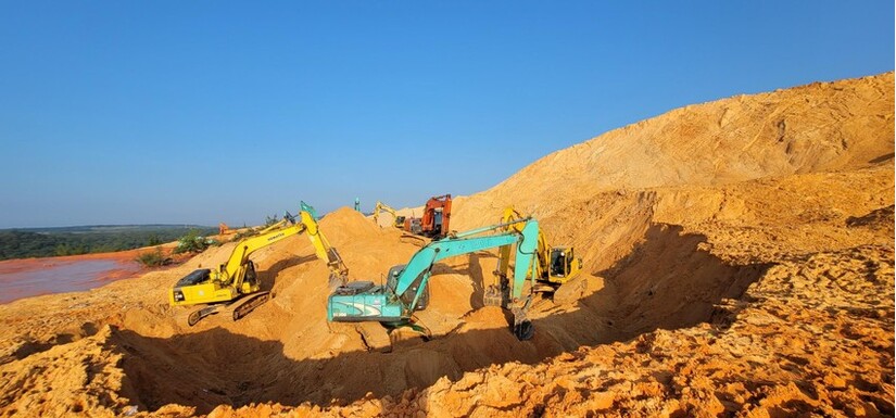 Nguyên nhân ban đầu vụ sập mỏ titan khiến 4 người bị vùi lấp ở Bình Thuận