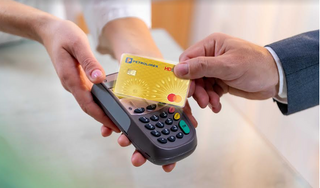 Thẻ HDBank Petrolimex 4 trong 1 nổi bật giữa xu hướng thanh toán không dùng tiền mặt