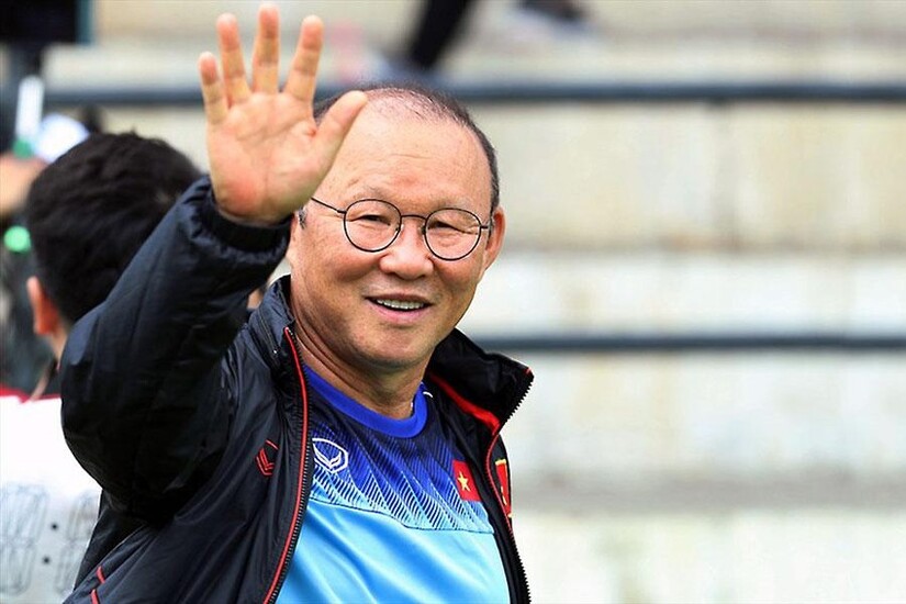 HLV Park Hang Seo chia tay bóng đá Việt Nam sau AFF Cup