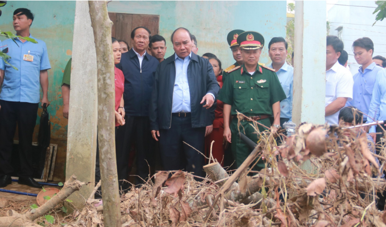 Chủ tịch nước đề nghị Đà Nẵng khẩn trương hỗ trợ người dân khắc phục hậu quả ngập lụt