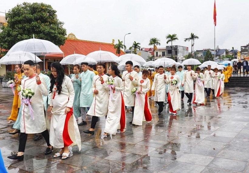Thái Nguyên tổ chức lễ cưới tập thể cho công nhân lao động khó khăn