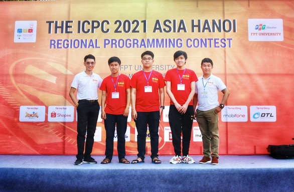 Nhóm sinh viên Đại học Quốc gia TP HCM đạt hạng nhất thế giới cuộc thi lập trình