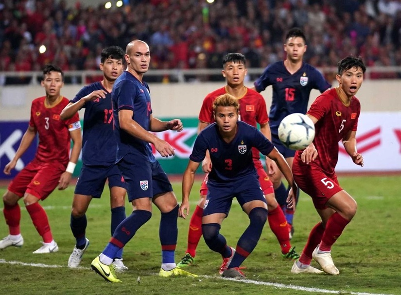 Bóng đá Thái Lan cần phải nhìn sang Việt Nam mà học hỏi