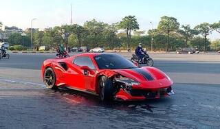 Hà Nội: Siêu xe Ferrari 488 va chạm với xe máy, 1 người tử vong