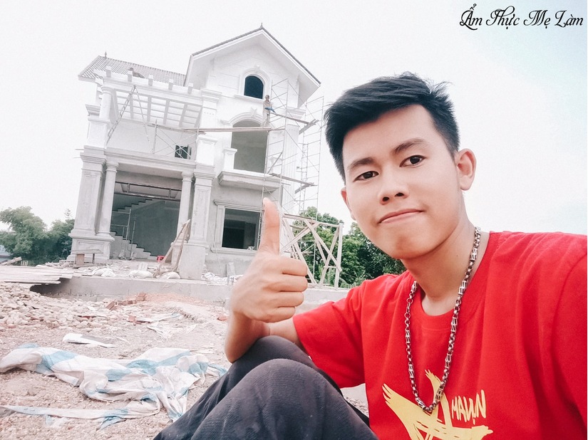 Chàng Youtuber Đồng Văn Hùng mới 24 tuổi đã xây nhà 3 tỷ tặng mẹ