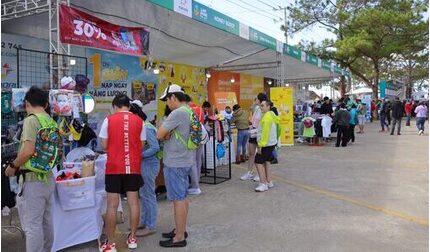 Gần 2.000 người tham gia Giải chạy địa hình Lâm Đồng Trail 2022
