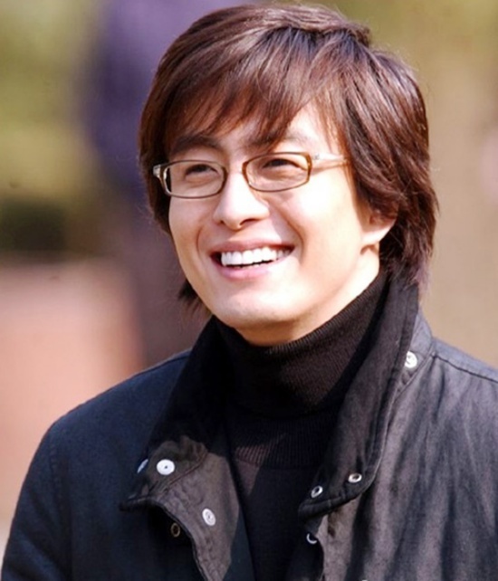 Bae Yong Joon giải nghệ, sống hạnh phúc với vợ bên Mỹ