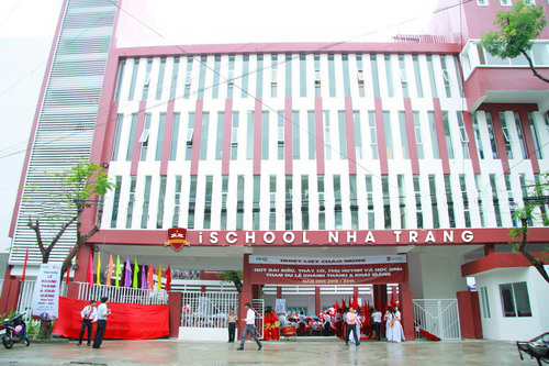 Vụ ngộ độc thực phẩm ở trường iSCHOOL Nha Trang: 1 học sinh lớp 1 tử vong