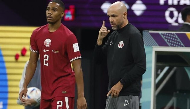  HLV Qatar tâm phục khẩu phục sau trận thua Ecuador