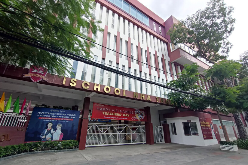 Công an vào cuộc vụ hơn 600 học sinh trường iSchool Nha Trang ngộ độc, 1 em tử vong