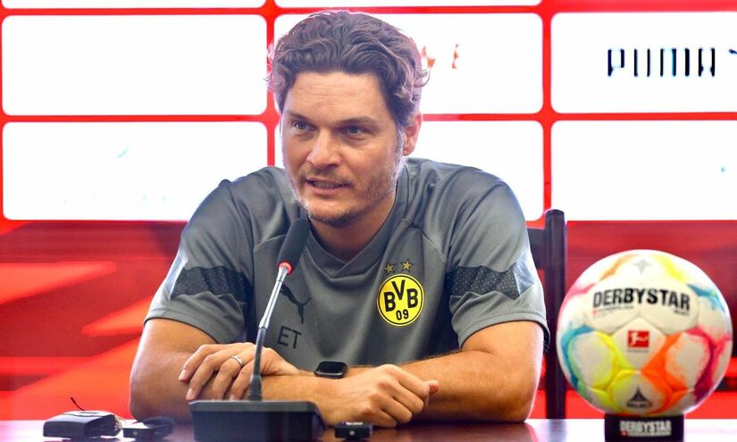 HLV Dortmund nói gì sau trận thua tuyển Việt Nam?