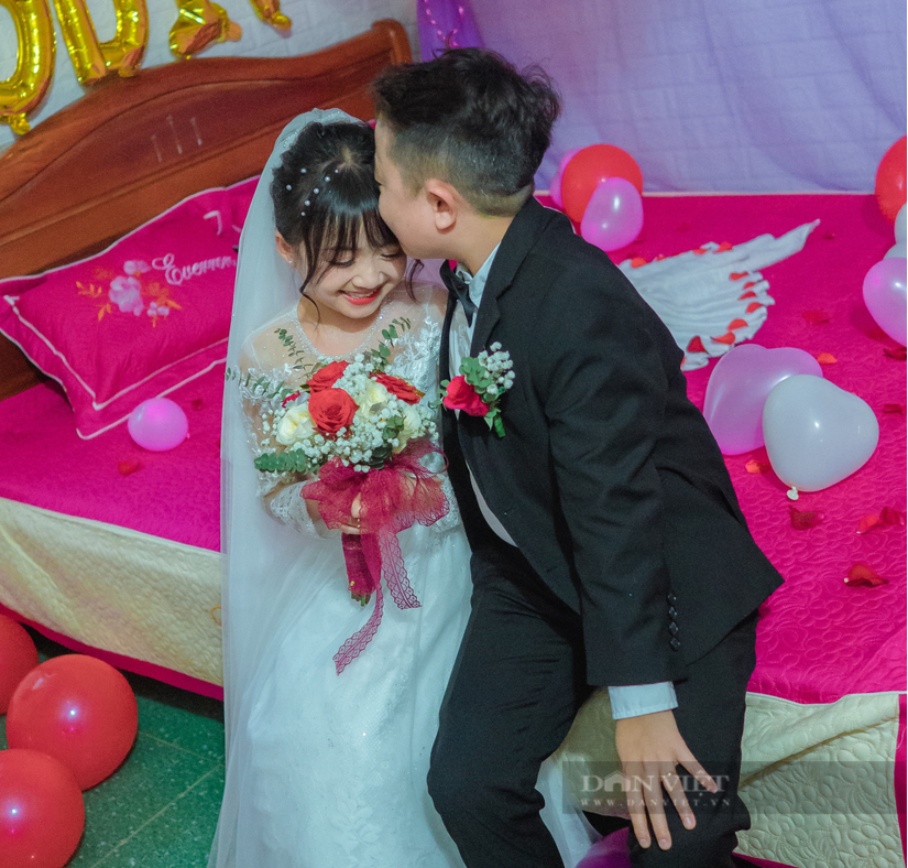 Chuyện tình của 'cặp đôi tí hon' vừa làm đám cưới gây bão mạng ở Nghệ An