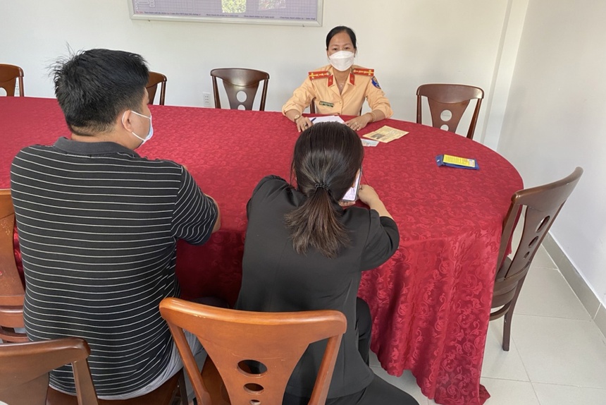 Vụ xe buýt vượt đèn đỏ ở TP Thủ Đức: Tài xế bị tước bằng, phạt 5 triệu đồng