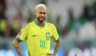 Neymar từ giã tuyển Brazil sau thất bại tại World Cup?