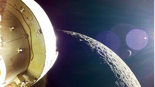 Video tàu Orion đáp xuống Thái Bình Dương, kết thúc sứ mệnh trên Mặt trăng