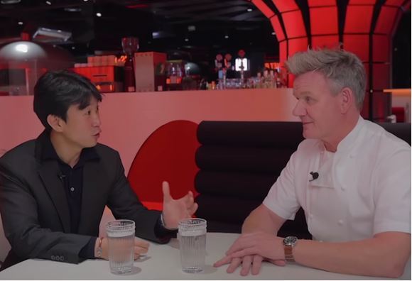 Siêu đầu bếp Gordon Ramsay nói ẩm thực Việt Nam ngon nhất thế giới