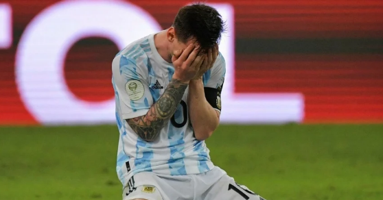 Messi báo tin không vui với người hâm mộ