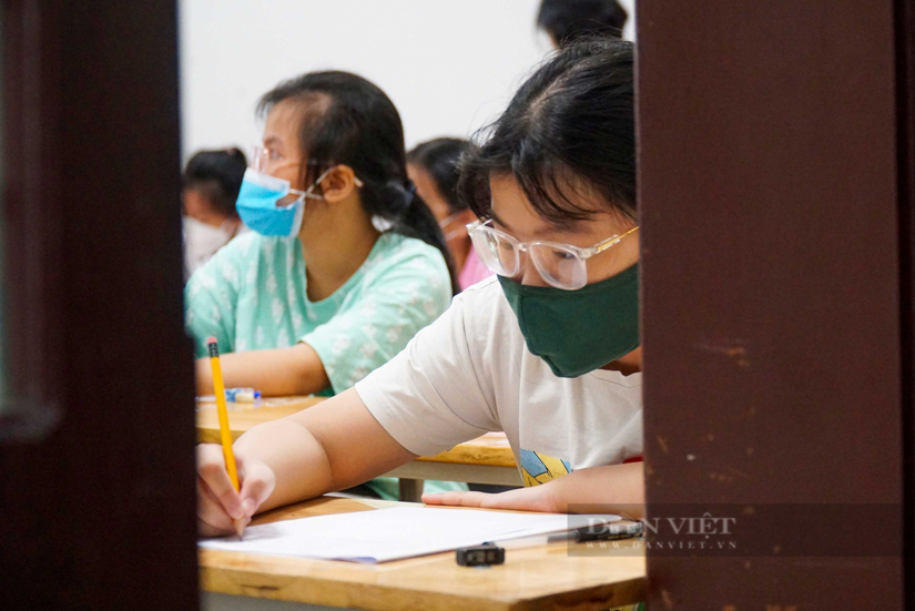 Hai trường THCS hot ở Hà Nội bất ngờ tuyển sinh bổ sung dù sắp hết học kỳ