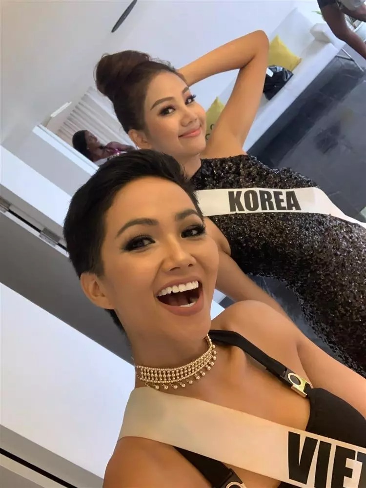 H'Hen Niê khoe loạt ảnh hiếm cách đây 4 năm tại Miss Universe