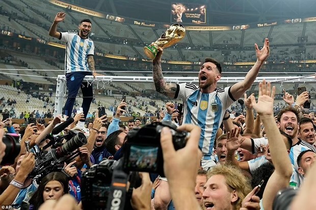 Messi lập hàng loạt kỷ lục, Argentina nhận thưởng khủng